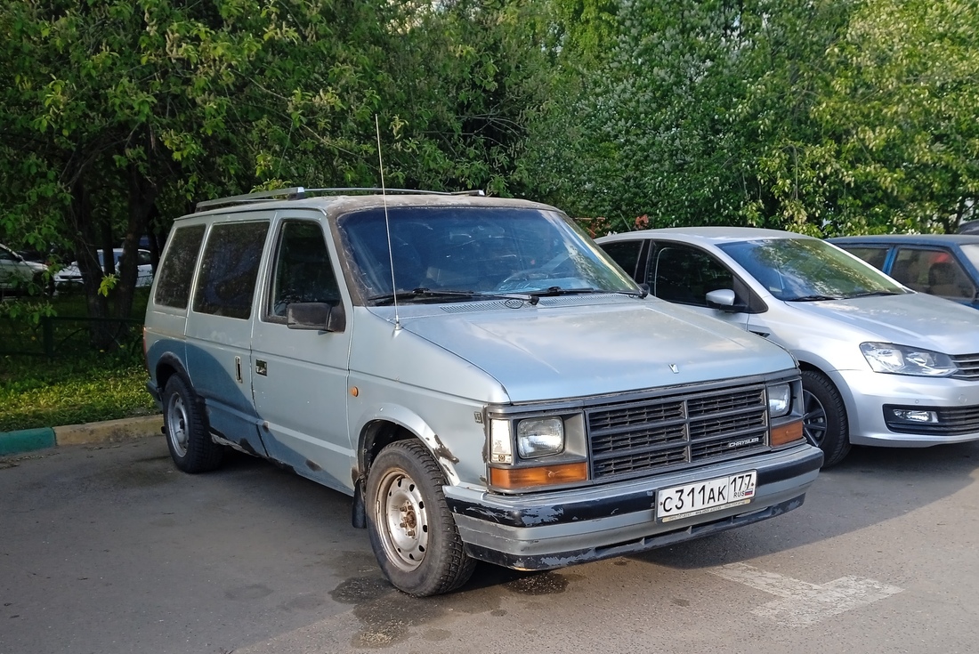 Москва, № С 311 АК 177 — Chrysler Voyager '88-90