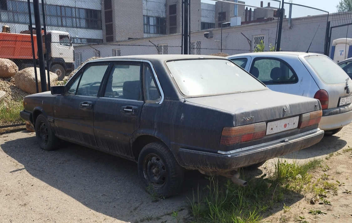 Витебская область, № 9815 ВМ — Audi 80 (B2) '78-86
