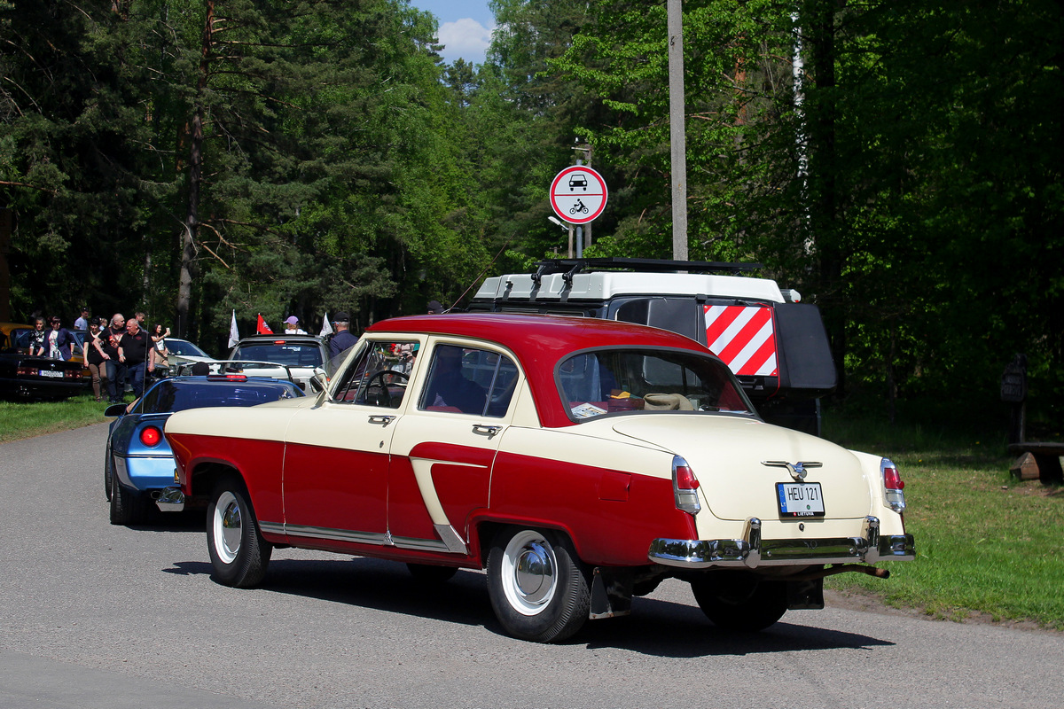 Литва, № HEU 121 — ГАЗ-М-21И Волга '58-62; Литва — Eugenijau, mes dar važiuojame 10