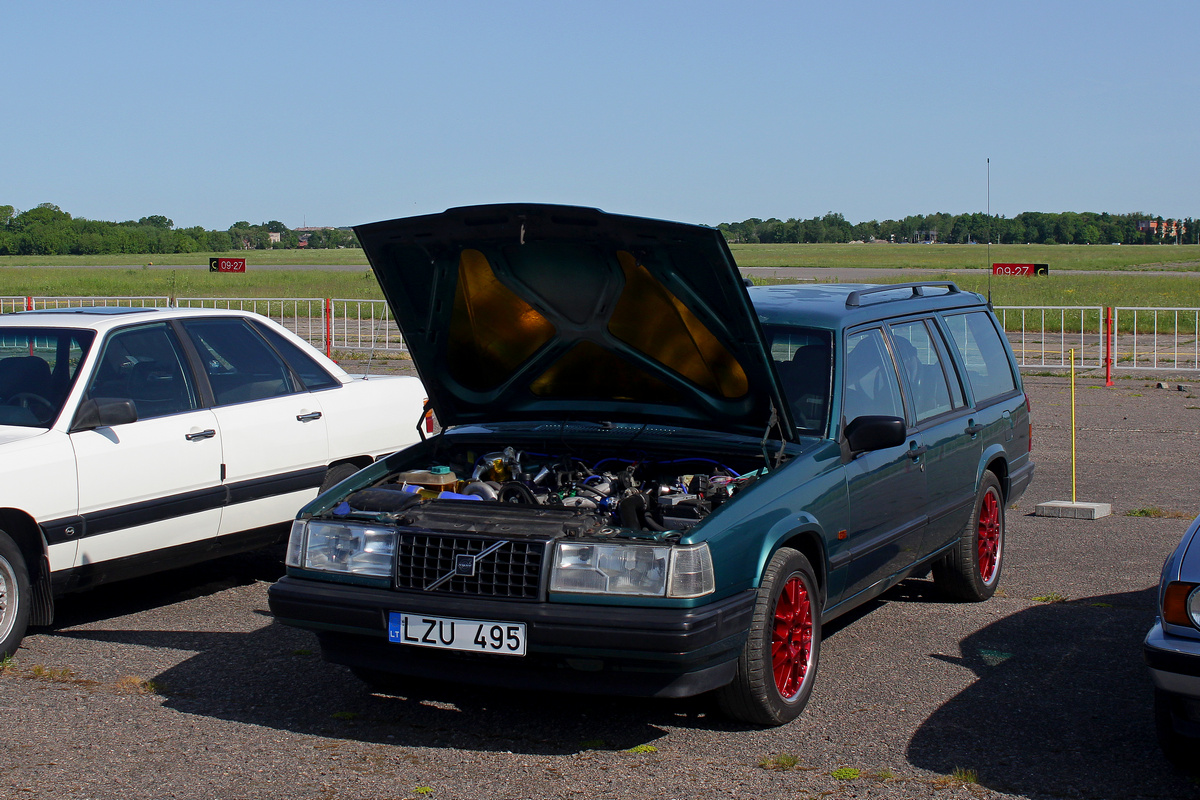 Литва, № LZU 495 — Volvo 940 '90-98; Литва — Retro mugė 2023