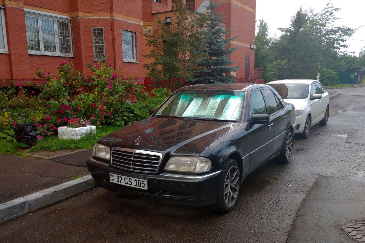 Армения, № 37 CS 105 — Mercedes-Benz (W202) '93–00