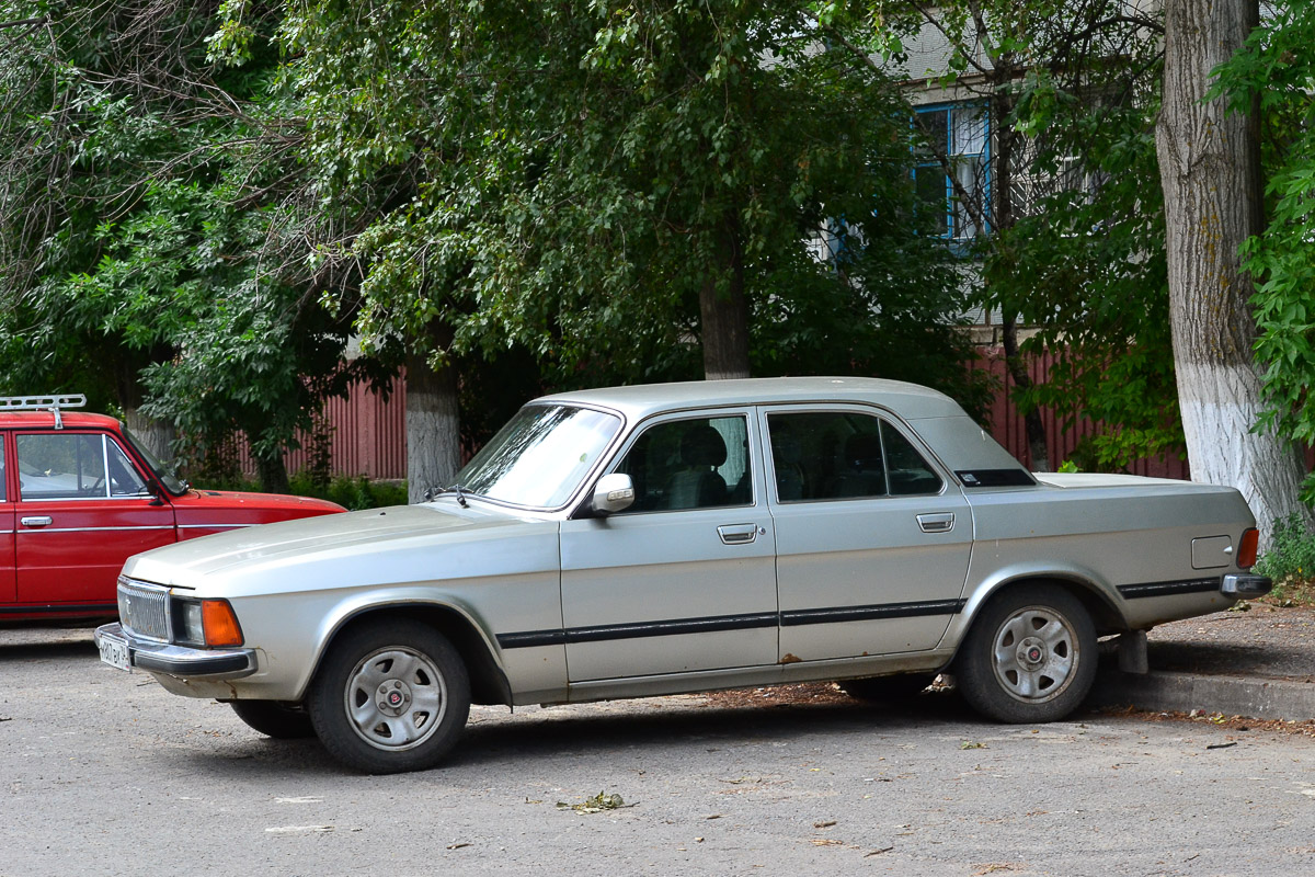 Волгоградская область, № М 807 ВК 34 — ГАЗ-3102 '81-08