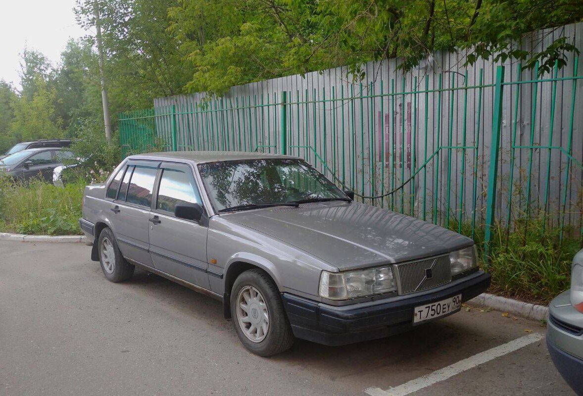 Московская область, № Т 750 ЕУ 90 — Volvo 940 '90-98