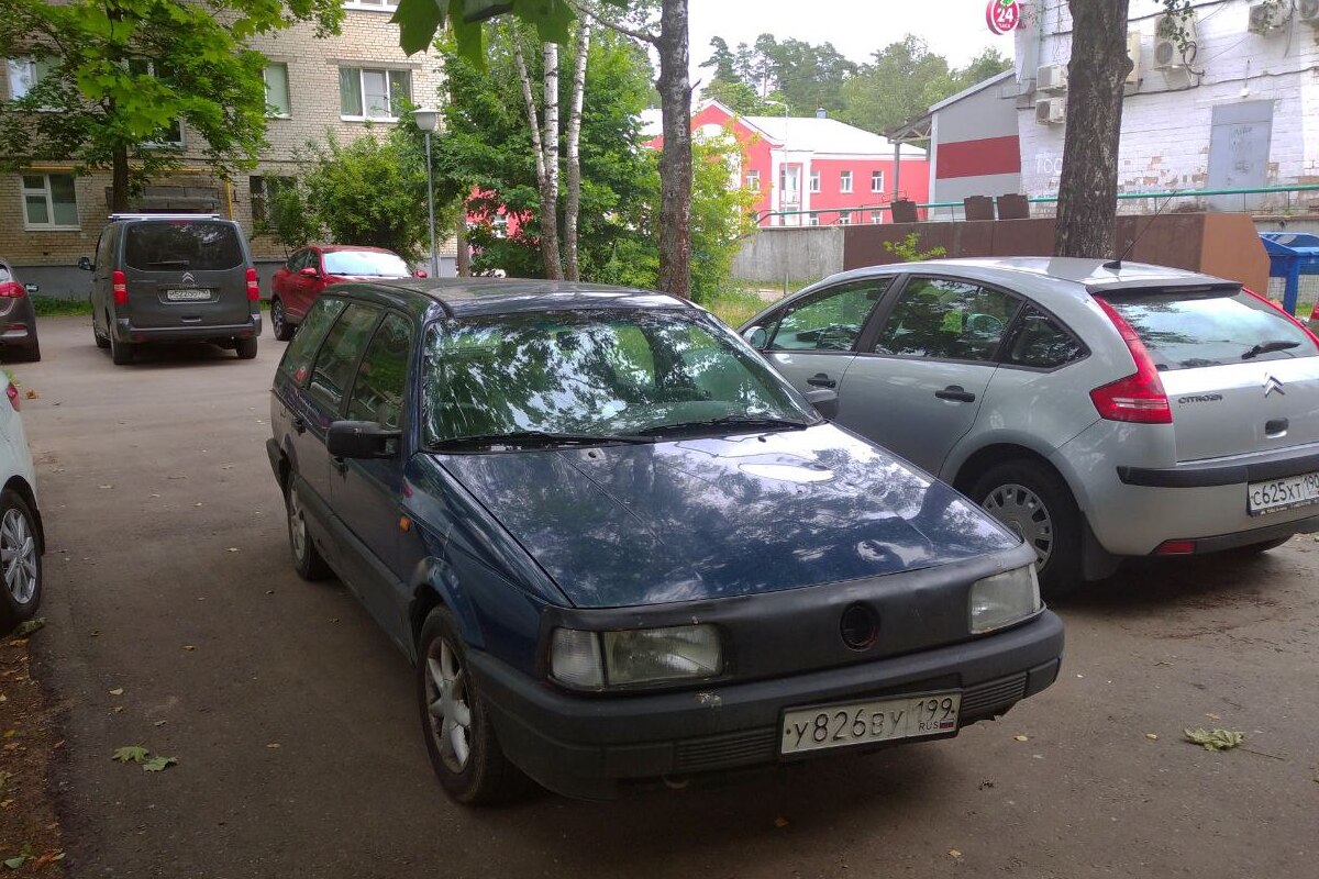 Москва, № У 826 ВУ 199 — Volkswagen Passat (B3) '88-93