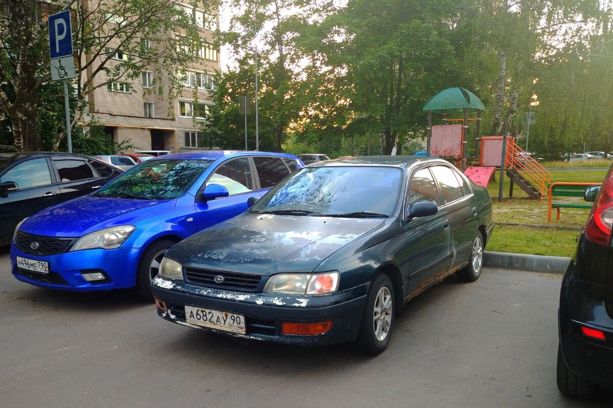 Московская область, № А 682 АУ 90 — Toyota Corona (T190) '92-95