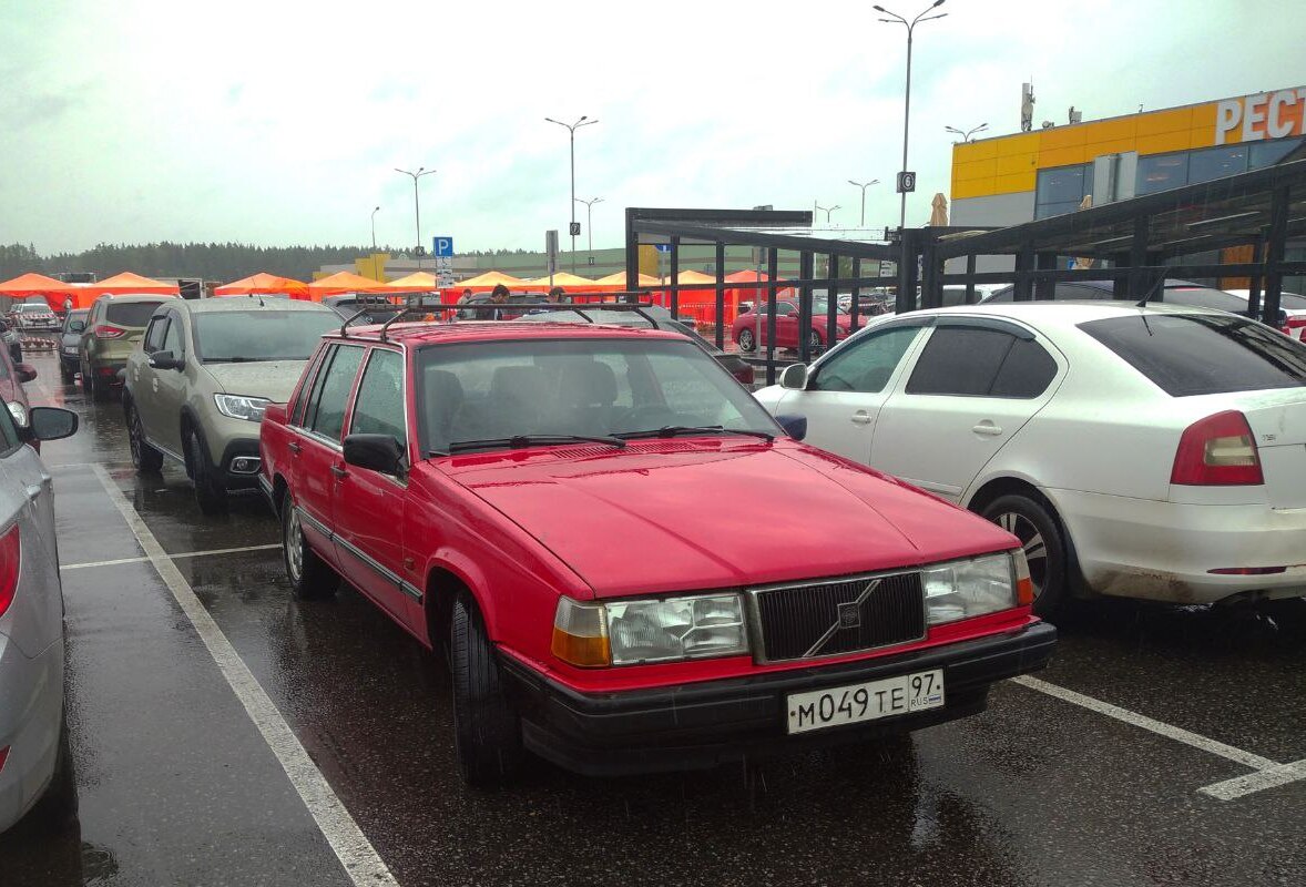 Москва, № М 049 ТЕ 97 — Volvo 740 '84-92