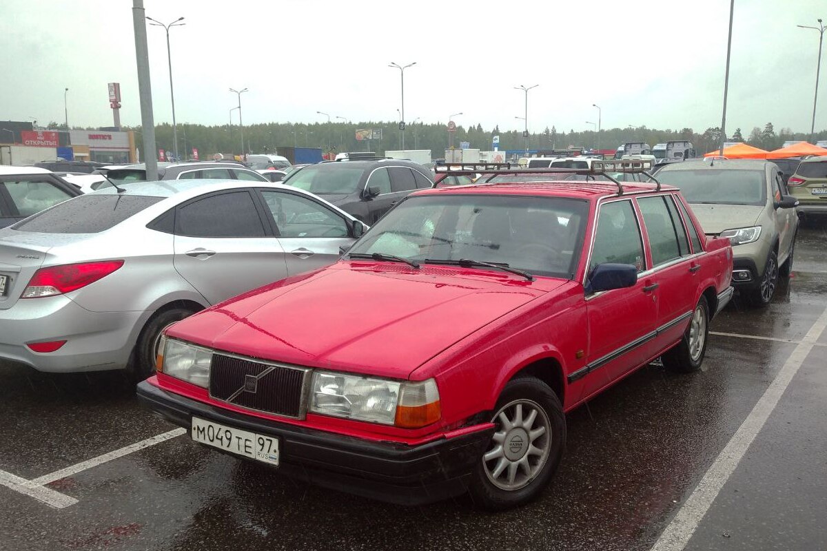 Москва, № М 049 ТЕ 97 — Volvo 740 '84-92