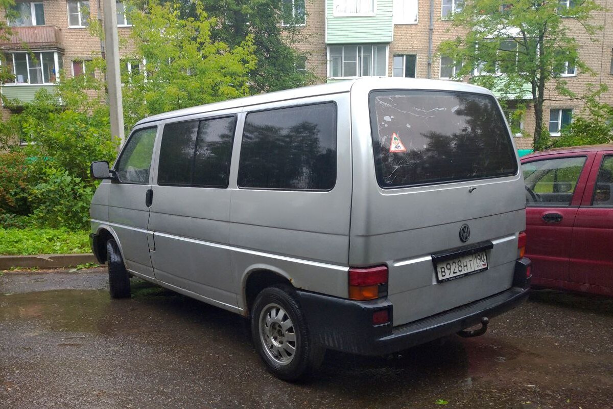 Московская область, № В 928 НТ 190 — Volkswagen Typ 2 (T4) '90-03