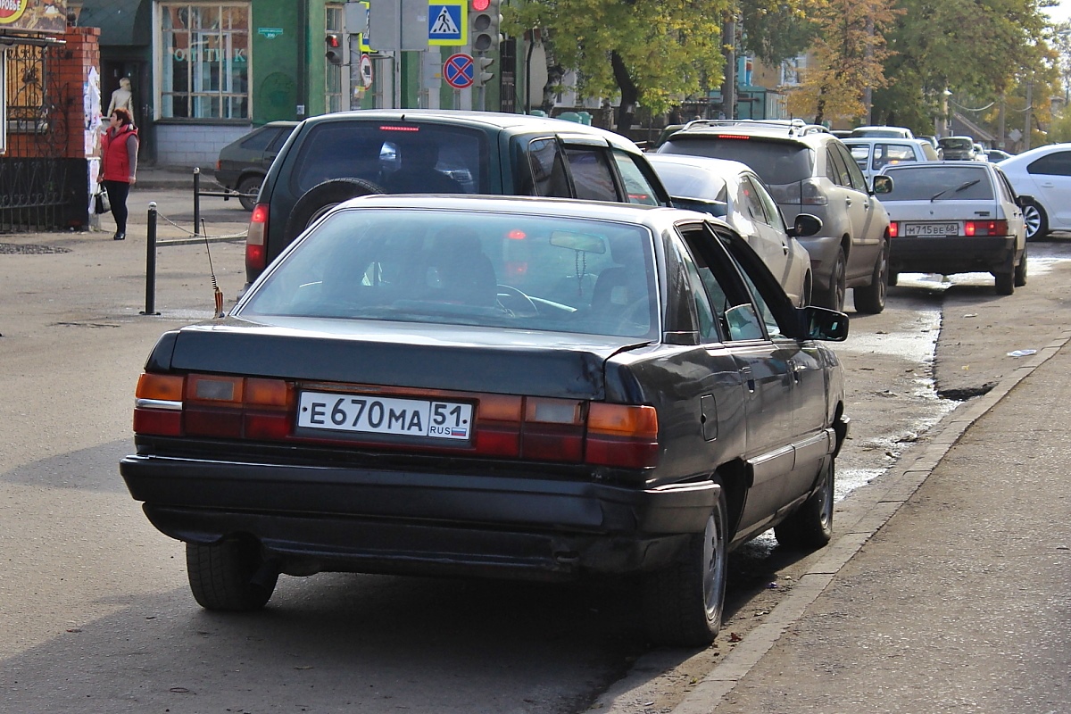 Мурманская область, № Е 670 МА 51 — Audi 100 (C3) '82-91