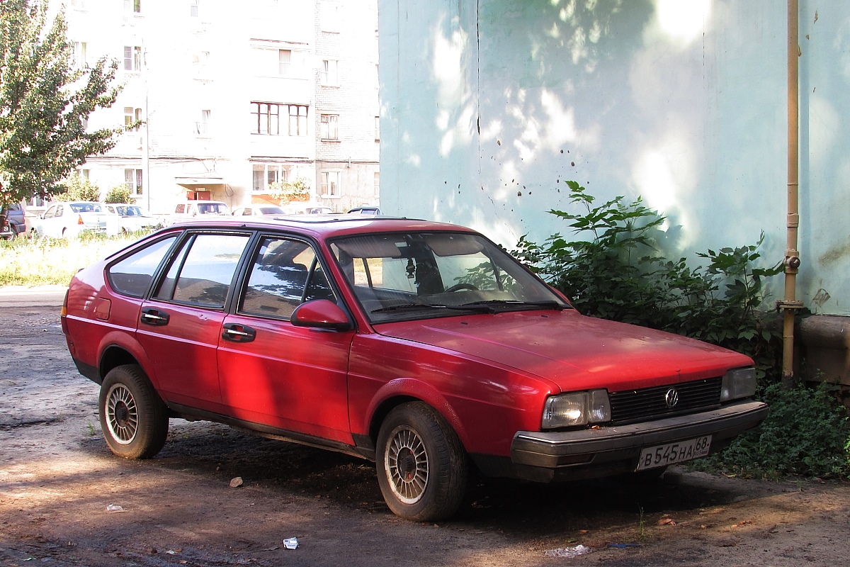 Тамбовская область, № В 545 НА 68 — Volkswagen Passat (B2) '80-88