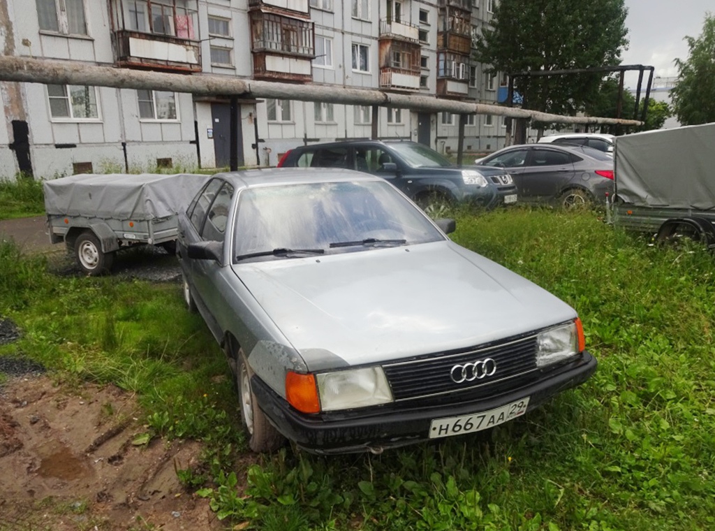 Архангельская область, № Н 667 АА 29 — Audi 100 (C3) '82-91