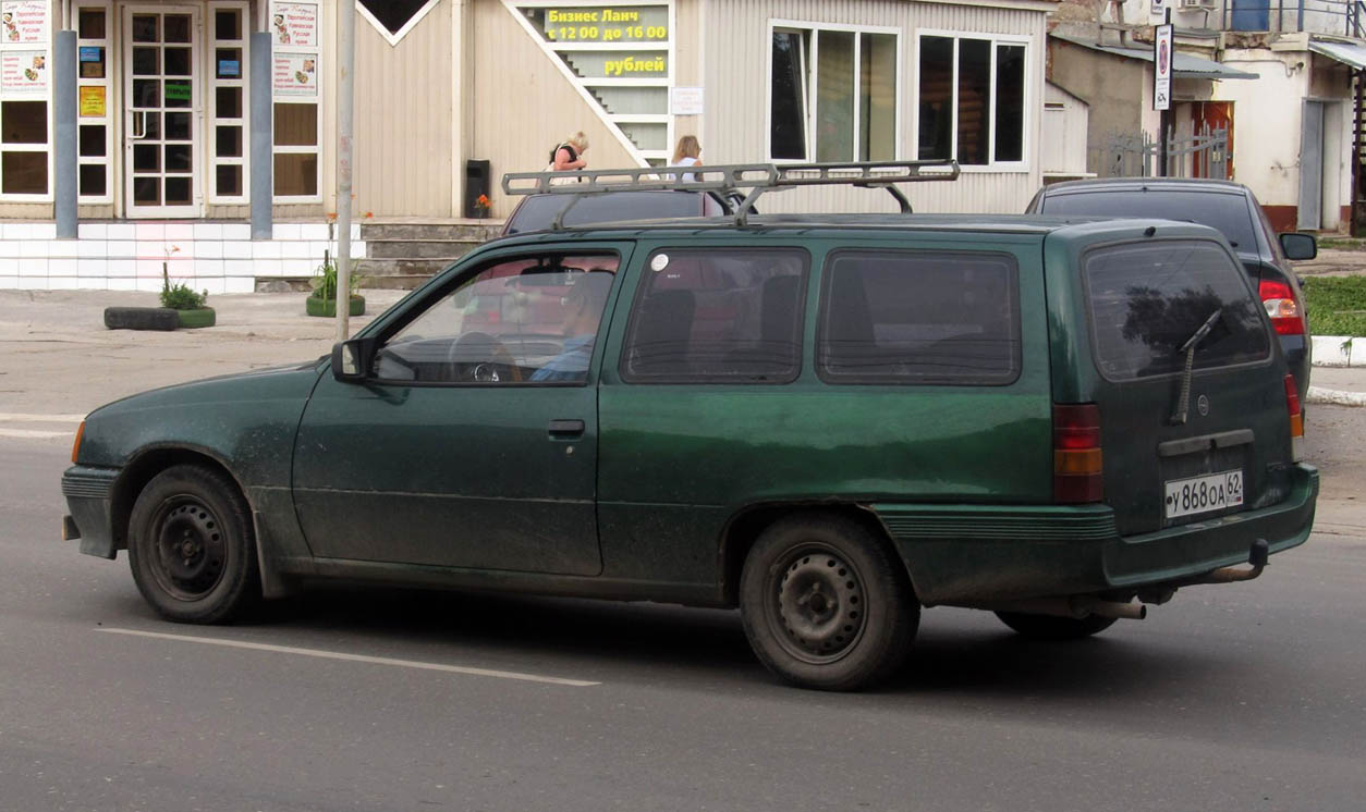 Рязанская область, № У 868 ОА 62 — Opel Kadett (E) '84-95