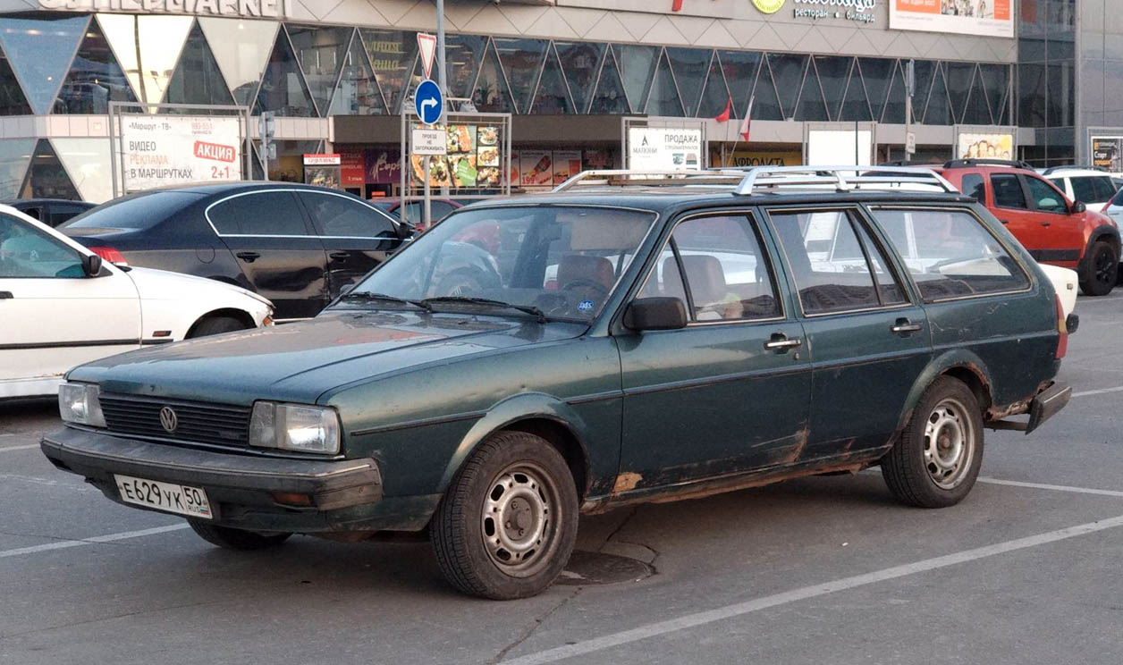 Московская область, № Е 629 УК 50 — Volkswagen Passat (B2) '80-88