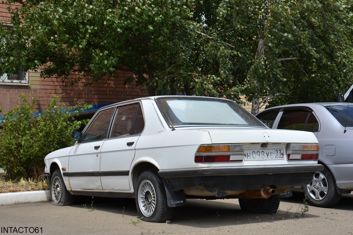 Краснодарский край, № Н 098 УВ 23 — BMW 5 Series (E28) '82-88