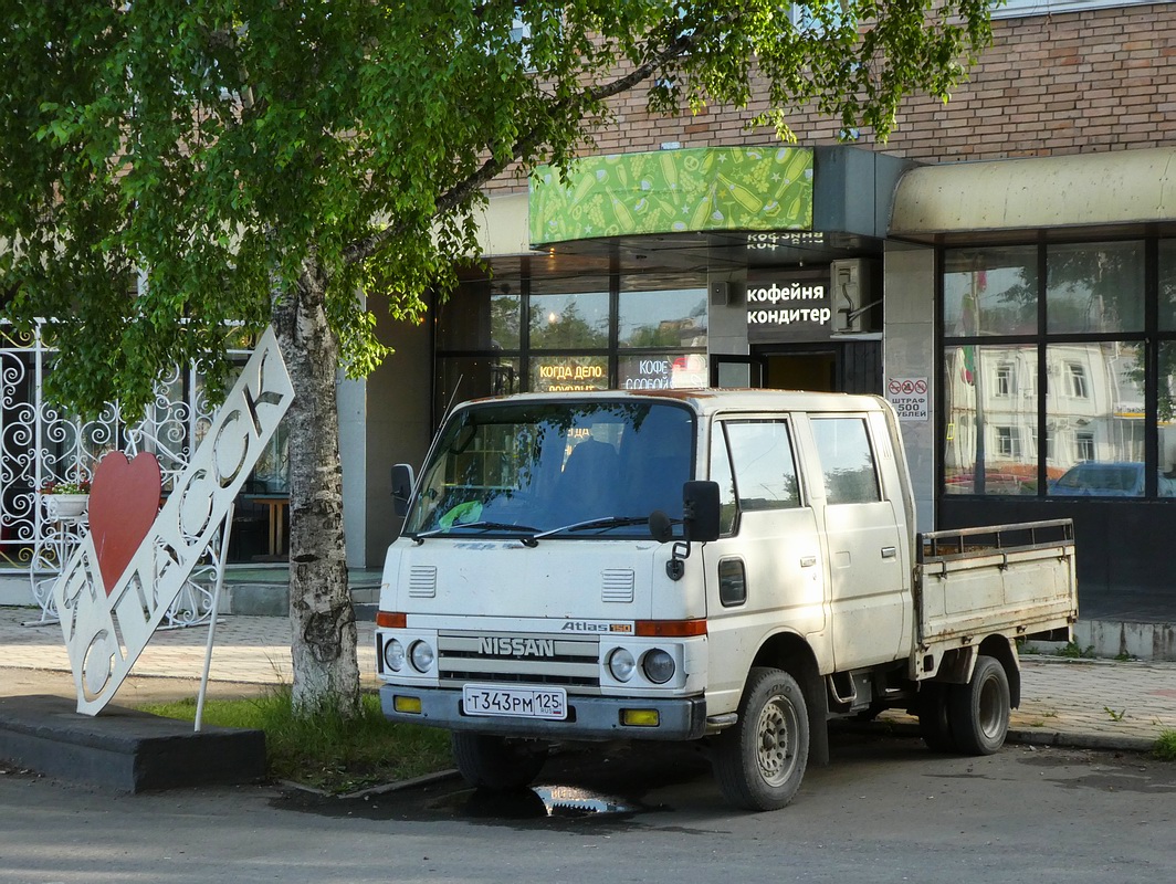 Приморский край, № Т 343 РМ 125 — Nissan Atlas 100/150 (F22) '82-92