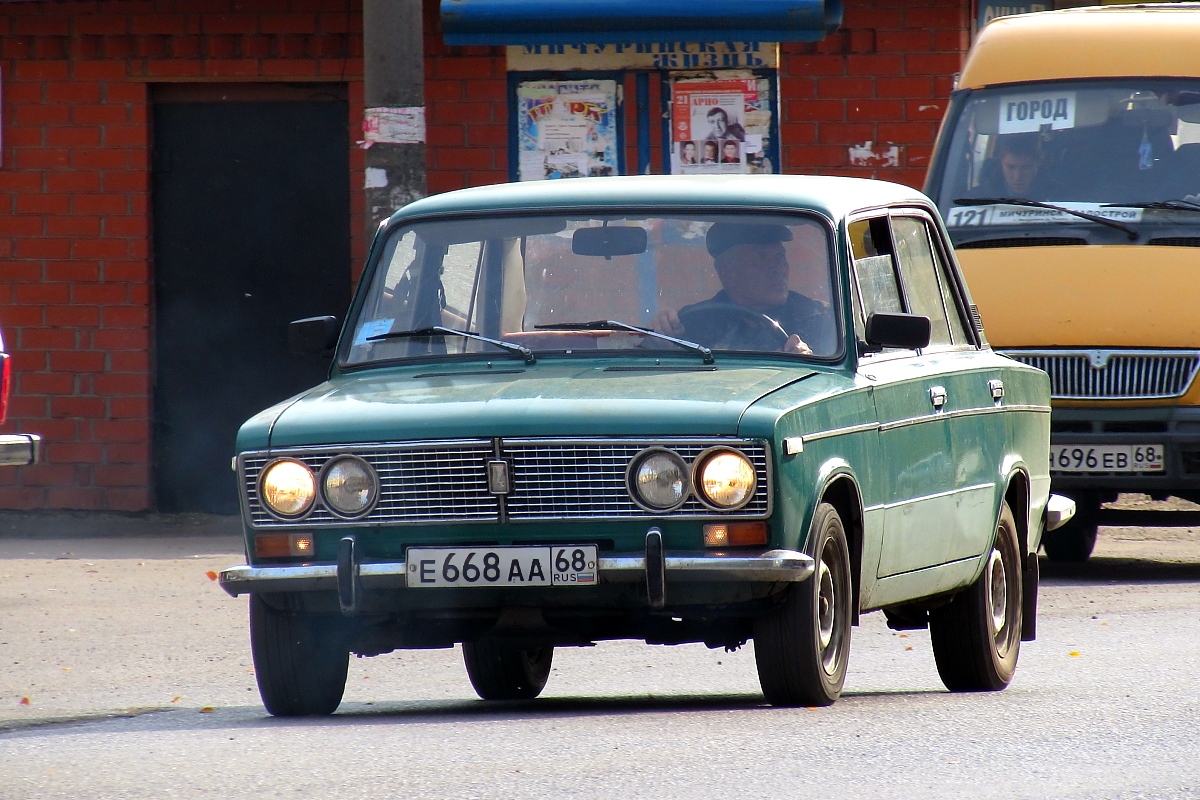 Тамбовская область, № Е 668 АА 68 — ВАЗ-2103 '72-84