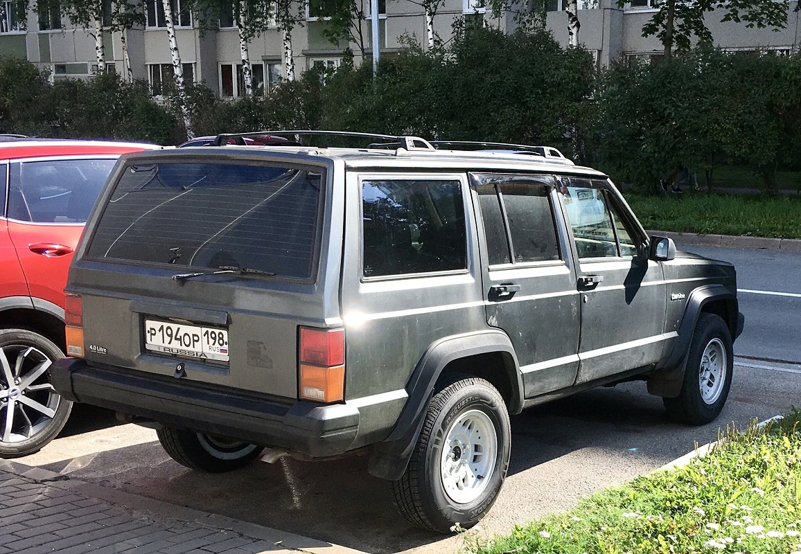Санкт-Петербург, № Р 194 ОР 198 — Jeep Cherokee (XJ) '84-01
