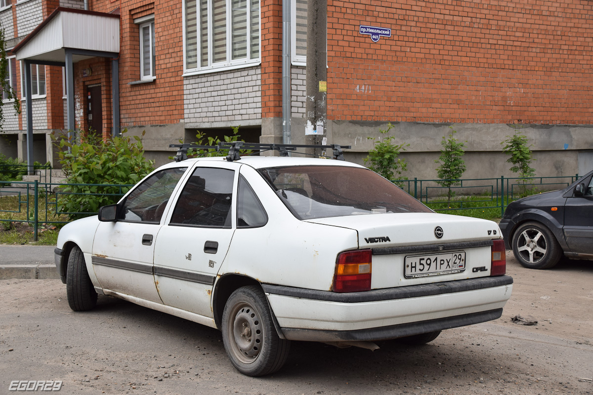 Архангельская область, № Н 591 РХ 29 — Opel Vectra (A) '88-95