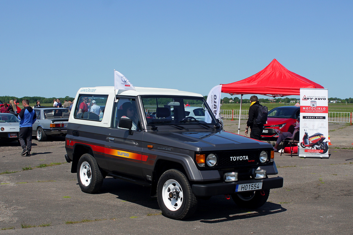 Литва, № H01554 — Toyota Land Cruiser (J70) (light) '85-90; Литва — Retro mugė 2023