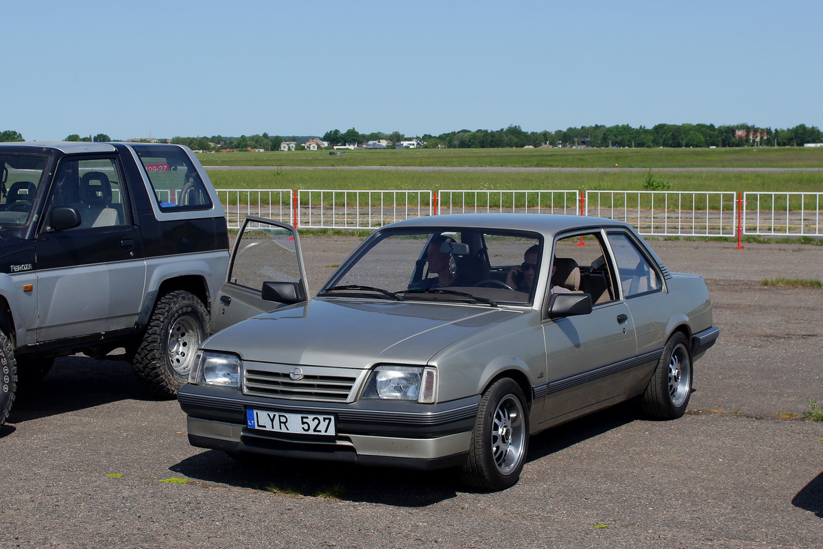 Литва, № LYR 527 — Opel Ascona (C) '81-88; Литва — Retro mugė 2023