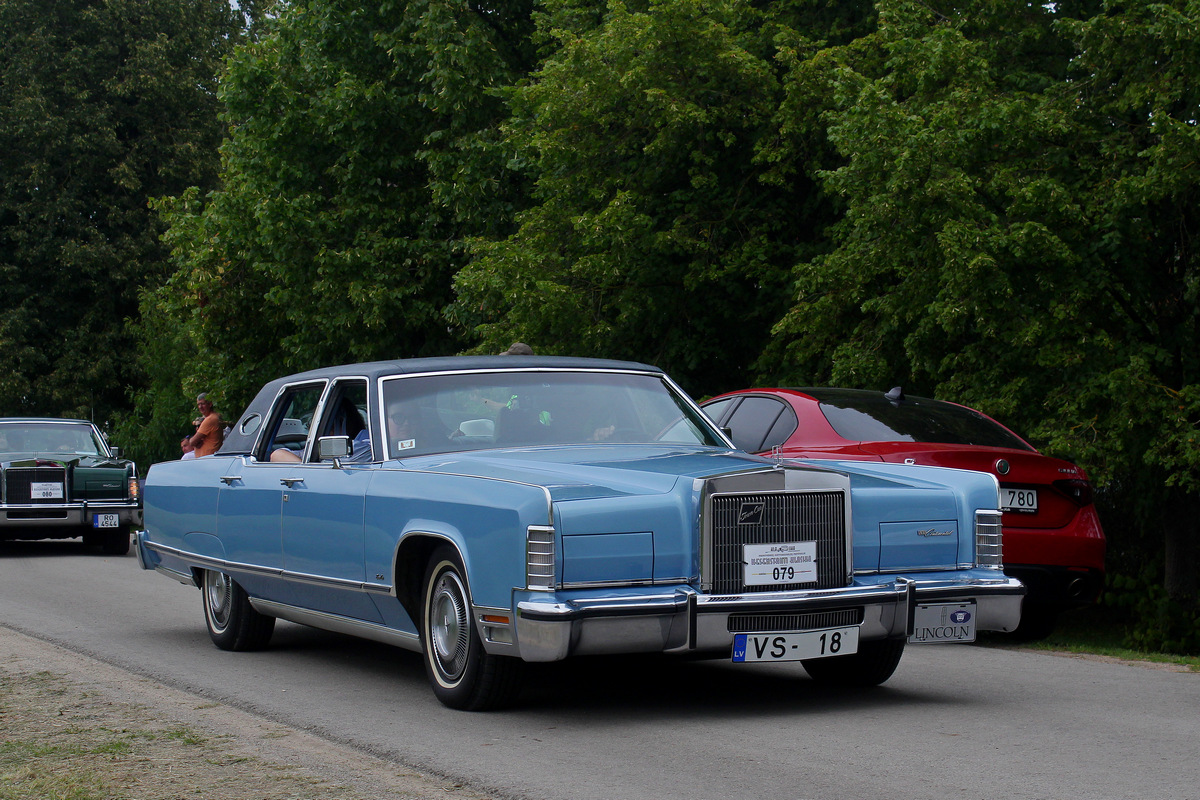 Латвия, № VS-18 — Lincoln Continental (5G) '70-79; Литва — Nesenstanti klasika 2023