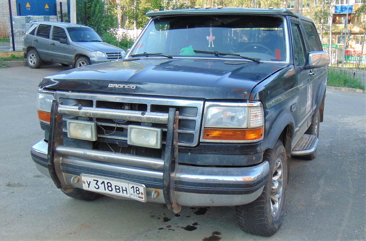 Удмуртия, № У 318 ВН 18 — Ford Bronco (5G) '92-96