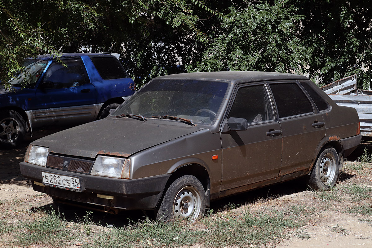 Волгоградская область, № Е 282 СЕ 34 — ВАЗ-21099 '90-04