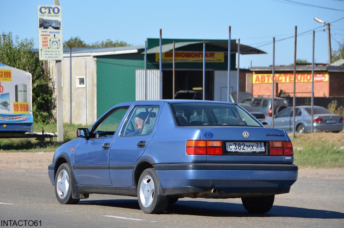 Краснодарский край, № С 382 МХ 23 — Volkswagen Vento (A3) '92-99