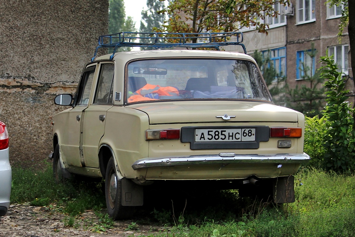 Тамбовская область, № А 585 НС 68 — ВАЗ-21013 '77-88