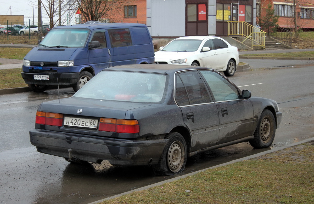 Псковская область, № Н 420 ЕС 60 — Honda Accord (4G) '89-93