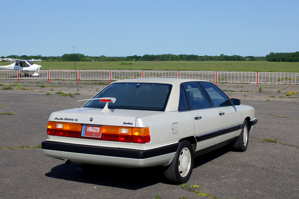 Литва, № H84028 — Audi 5000 (C3) '84-89; Литва — Retro mugė 2023