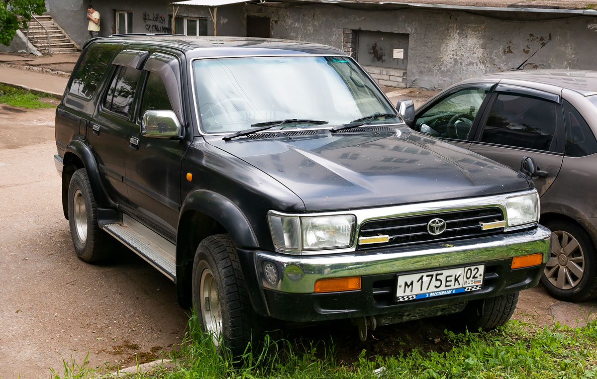 Башкортостан, № М 175 ЕК 02 — Toyota Hilux Surf (N120/N130) '89-95