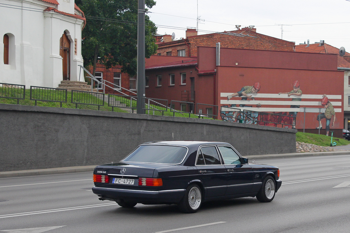 Латвия, № FC-4727 — Mercedes-Benz (W126) '79-91