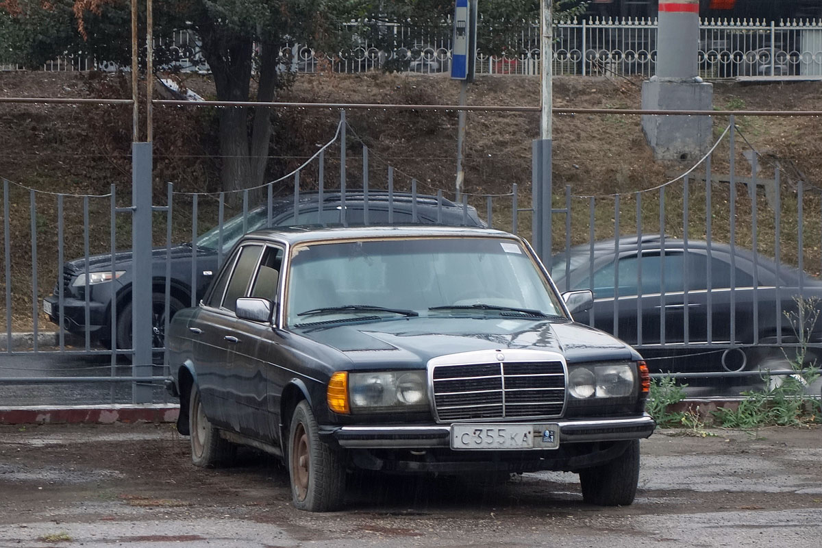 Саратовская область, № С 355 КА 64 — Mercedes-Benz (W123) '76-86
