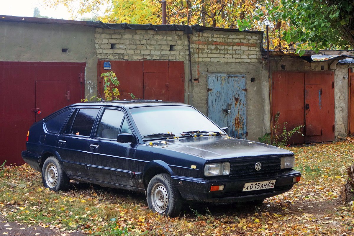 Саратовская область, № Х 015 АН 64 — Volkswagen Passat (B2) '80-88