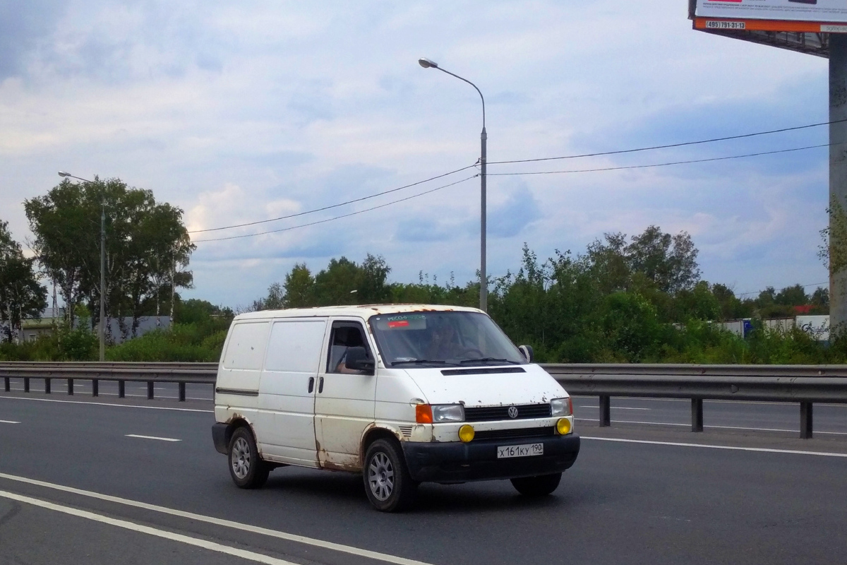 Калужская область, № Х 161 КУ 190 — Volkswagen Typ 2 (T4) '90-03; Московская область — Вне региона