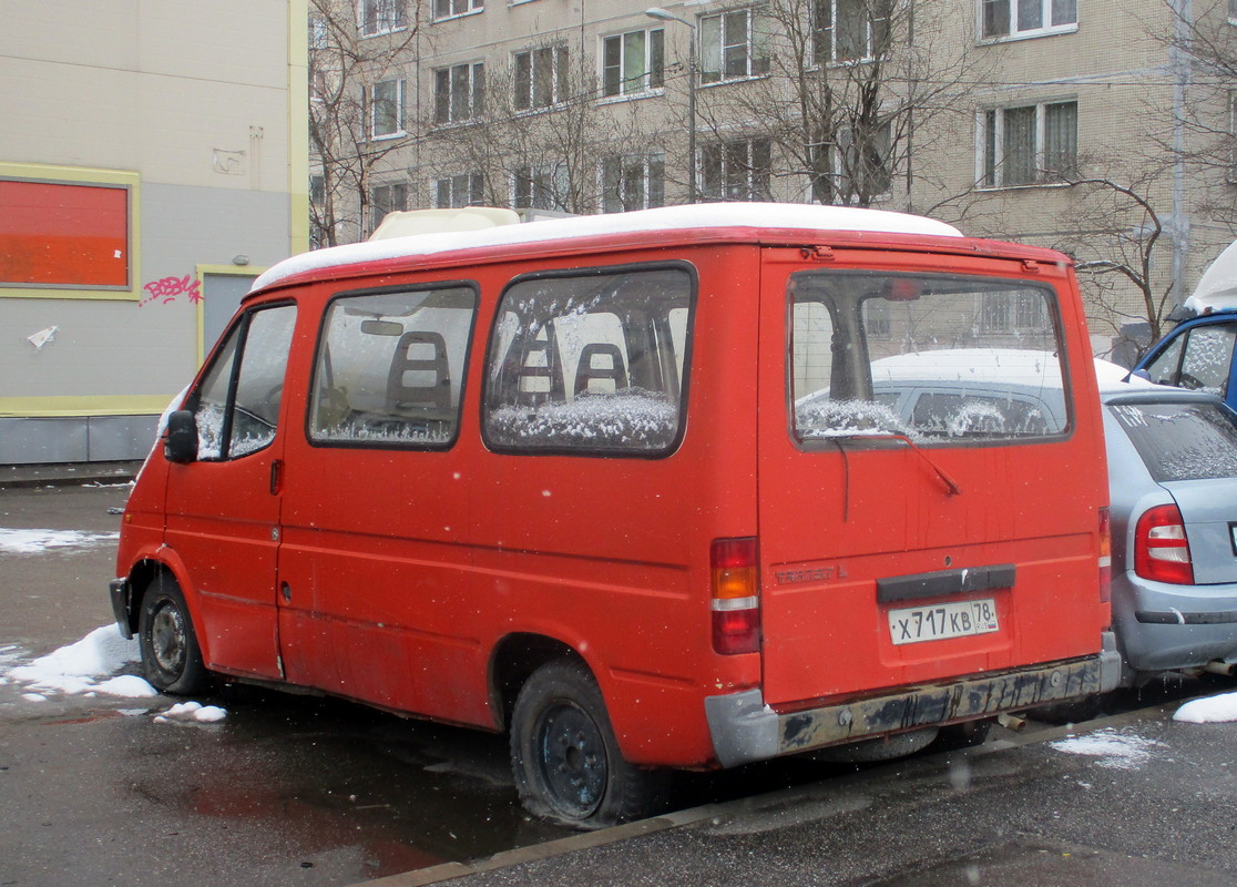 Санкт-Петербург, № Х 717 КВ 78 — Ford Transit (3G) '86-94