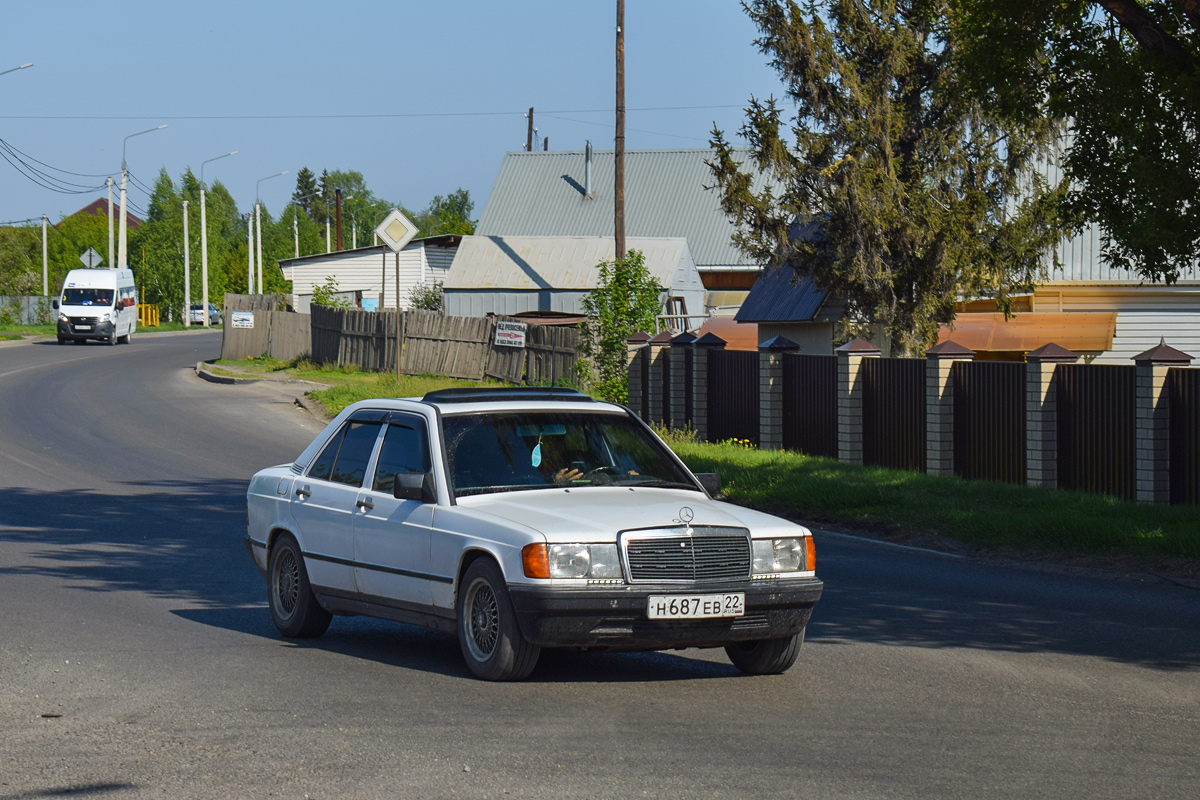 Алтайский край, № Н 687 ЕВ 22 — Mercedes-Benz (W201) '82-93