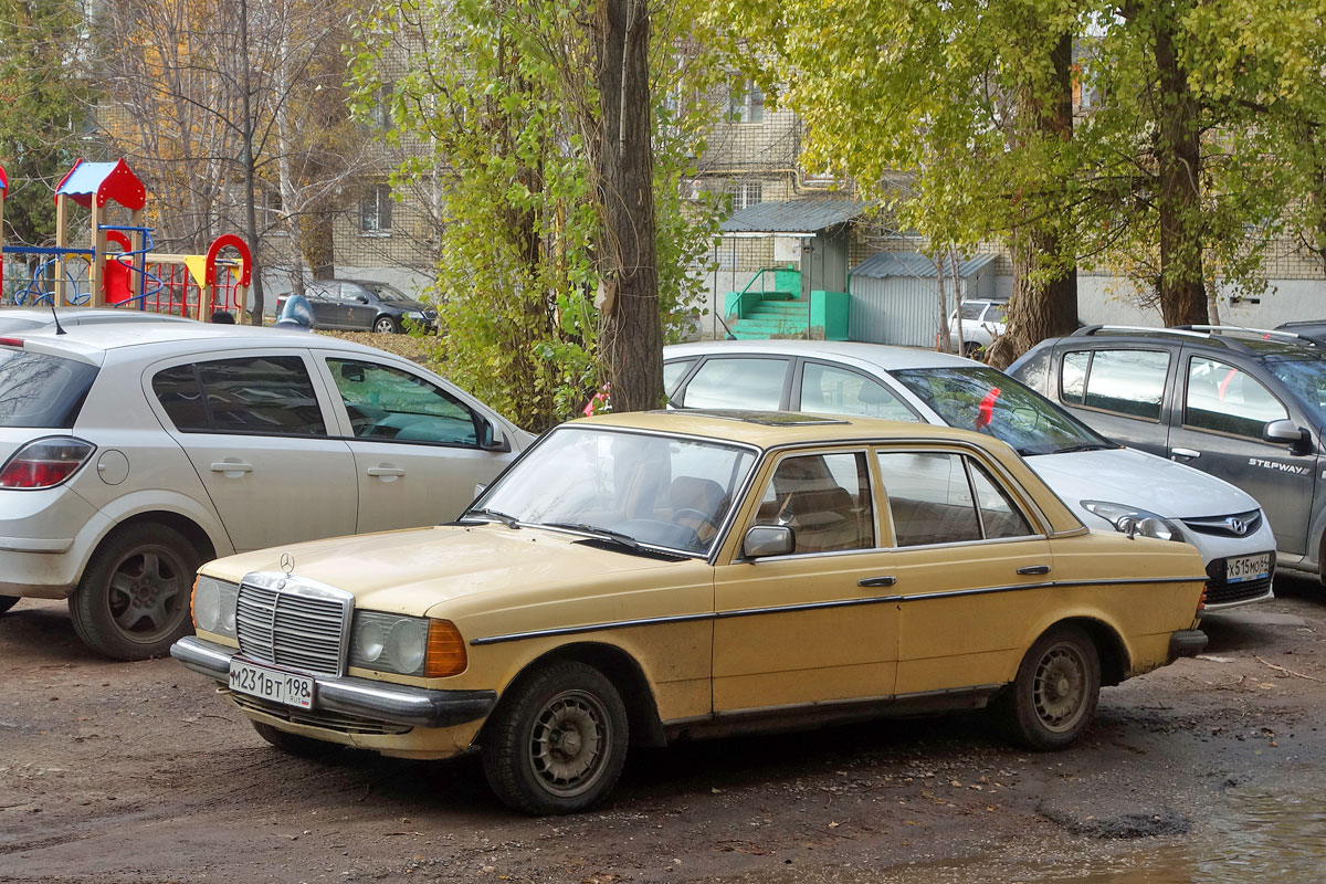 Саратовская область, № М 231 ВТ 198 — Mercedes-Benz (W123) '76-86