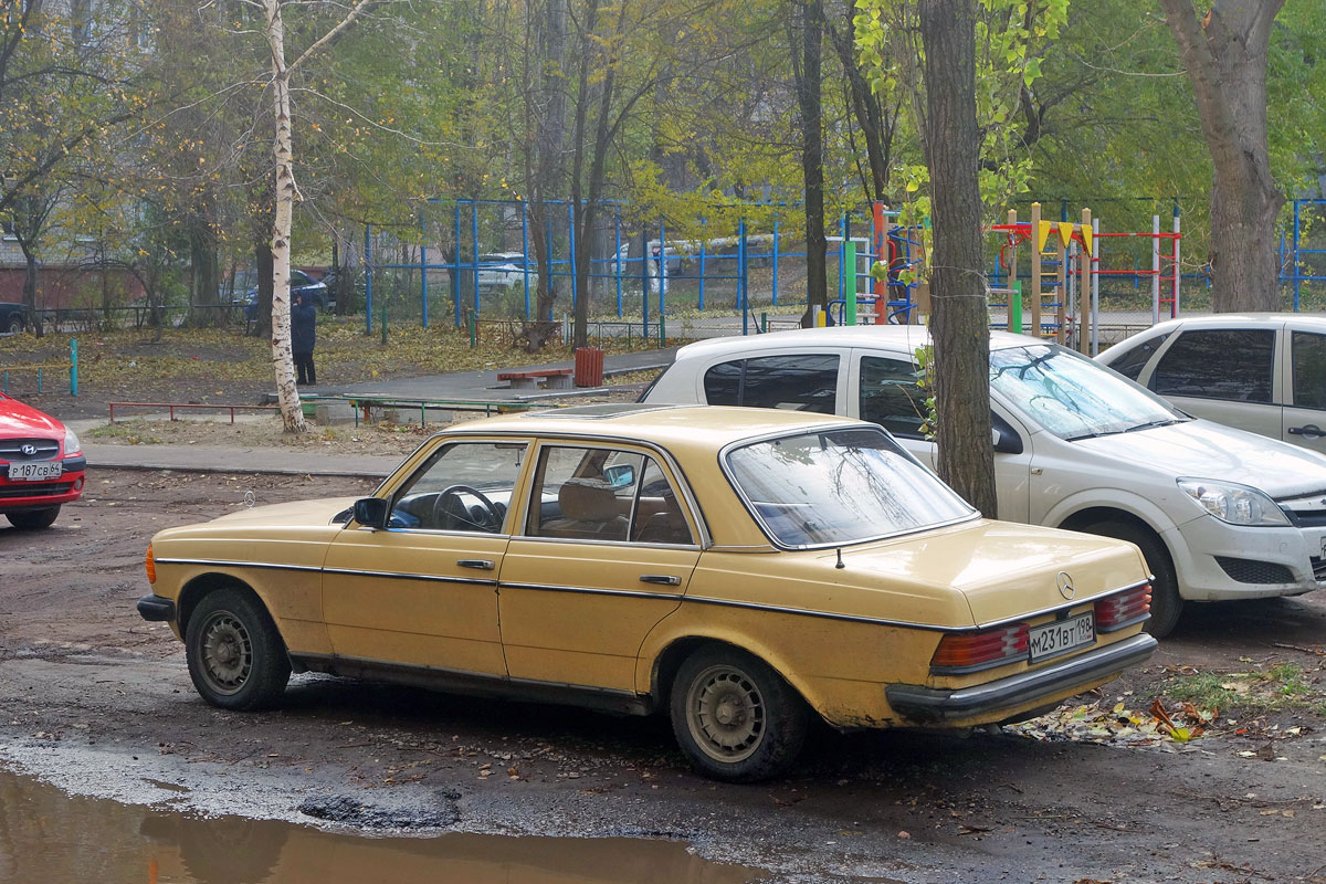 Саратовская область, № М 231 ВТ 198 — Mercedes-Benz (W123) '76-86