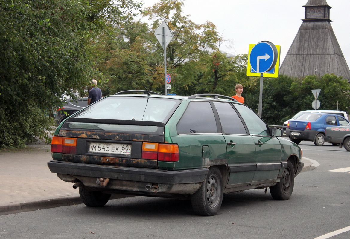 Псковская область, № М 645 ЕК 60 — Audi 100 Avant (C3) '82-91