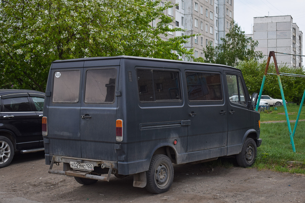 Алтайский край, № А 029 МС 122 — Mercedes-Benz T1 '76-96