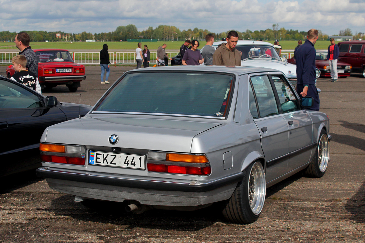 Литва, № EKZ 441 — BMW 5 Series (E28) '82-88; Литва — Retro mugė 2023 ruduo