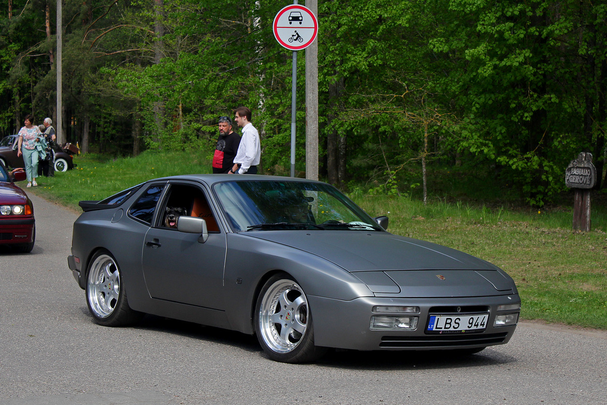 Литва, № LBS 944 — Porsche 944 '82-89; Литва — Eugenijau, mes dar važiuojame 10