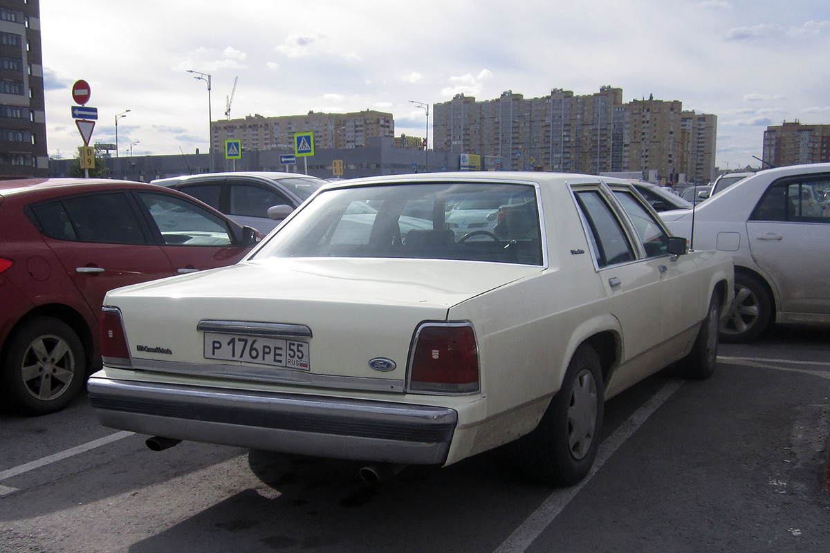 Тюменская область, № Р 176 РЕ 55 — Ford LTD Crown Victoria '88–91