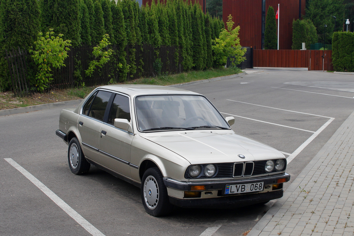 Литва, № LVB 068 — BMW 3 Series (E30) '82-94