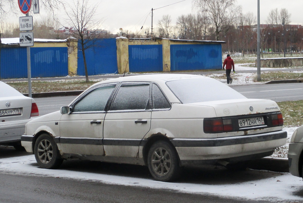 Ленинградская область, № В 912 НН 147 — Volkswagen Passat (B3) '88-93