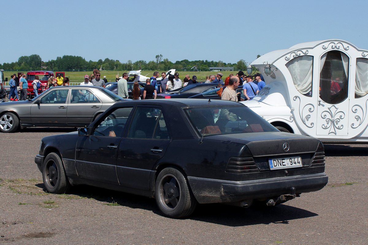 Литва, № DNE 944 — Mercedes-Benz (W124) '84-96; Литва — Retro mugė 2023