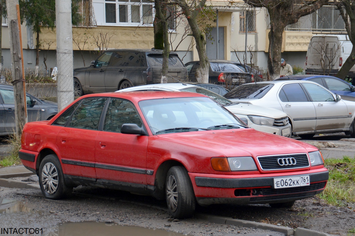 Крым, № Е 062 КК 761 — Audi 100 (C4) '90-94
