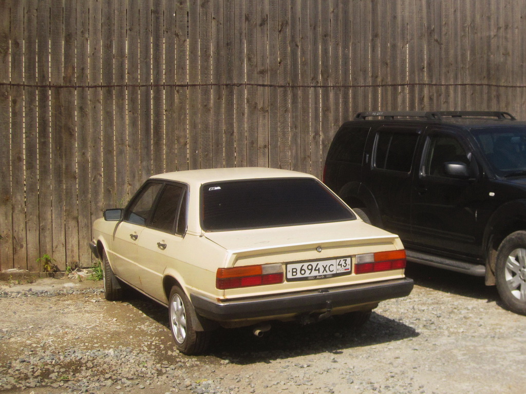 Кировская область, № В 694 ХС 43 — Audi 80 (B2) '78-86